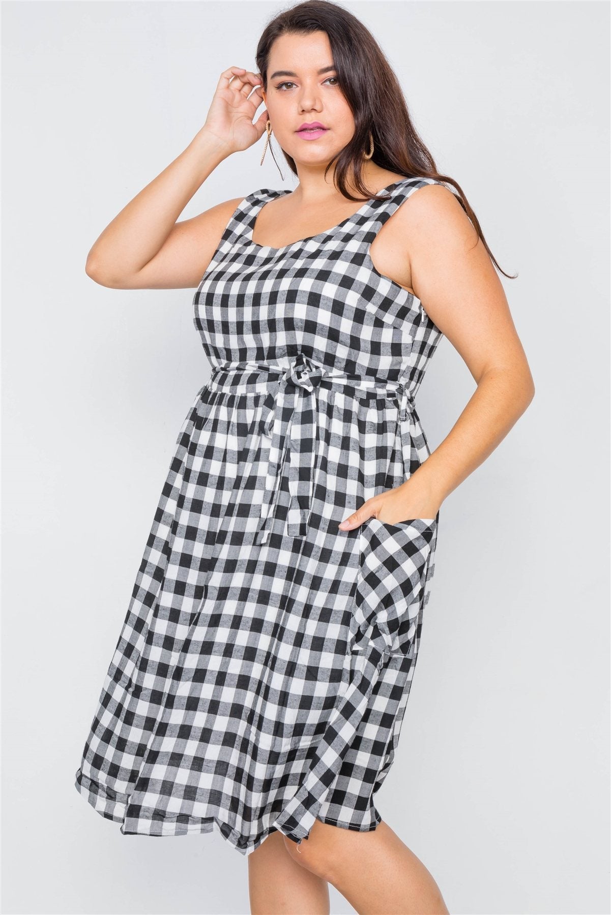 Plus Size Scoop Neck Side Pockets Checkered Gingham Midi Dres