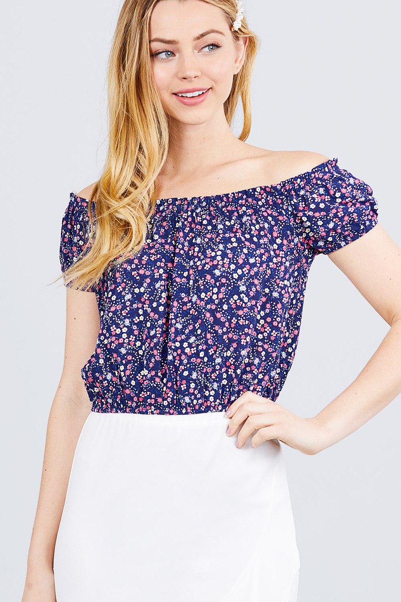 Short Sleeve Off The Shoulder W/shirring Detailed Printed Woven Crop Top