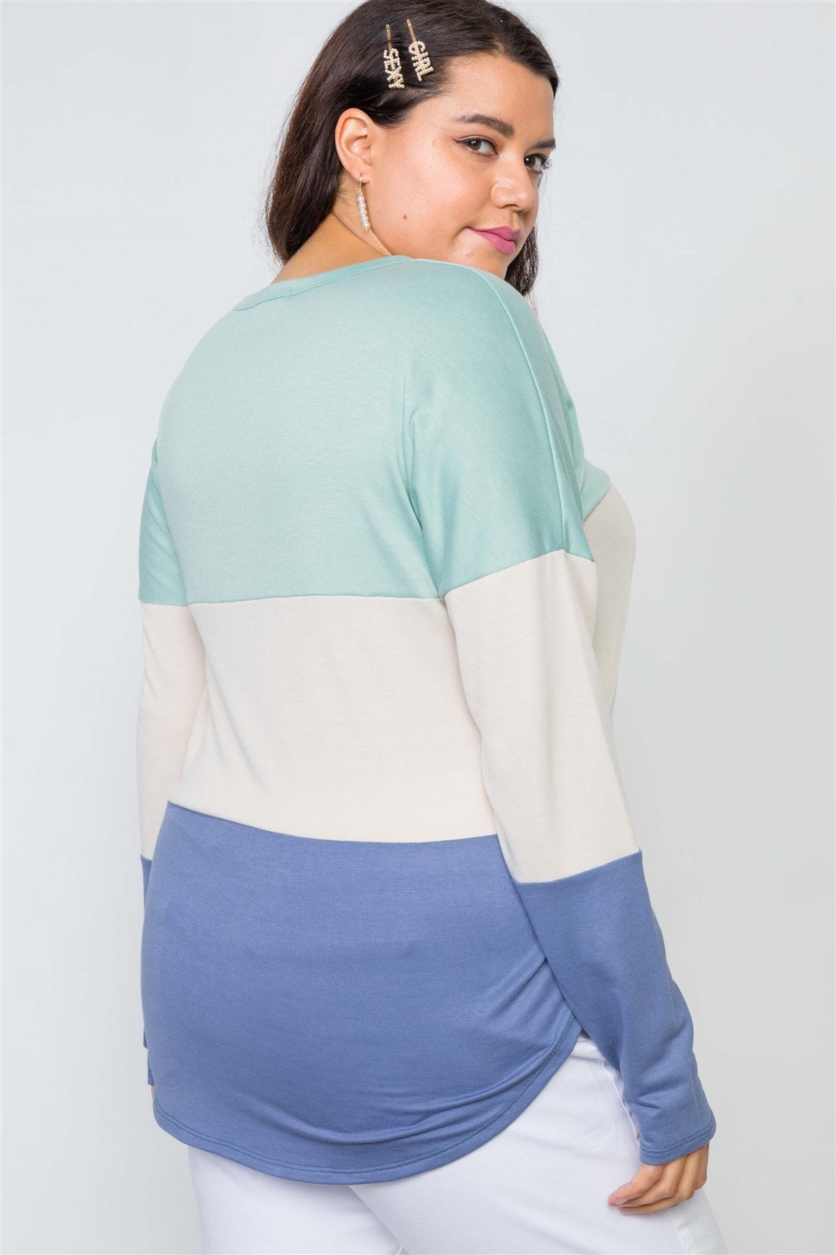 Plus Size Colorblock Soft Knit Top