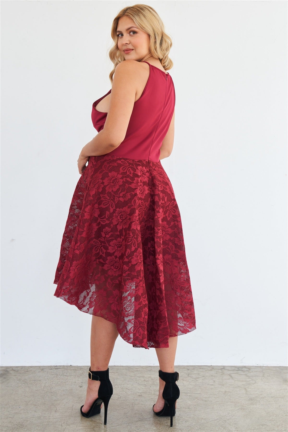 Plus Size Cabernet Square Neckline Hi-low Floral Lace Maxi Dress