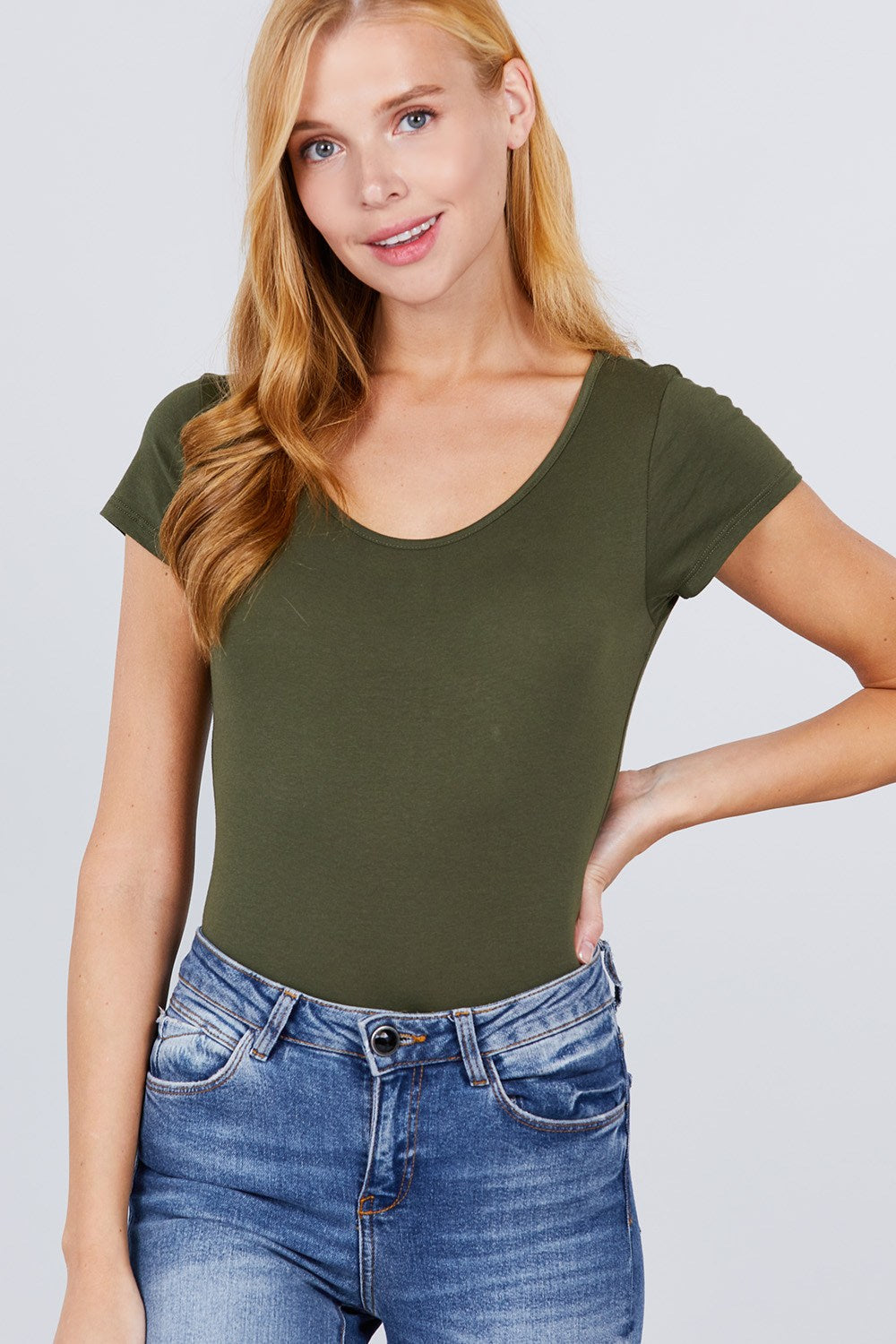 Solid Short Sleeve Scoop Neck Bodysuit