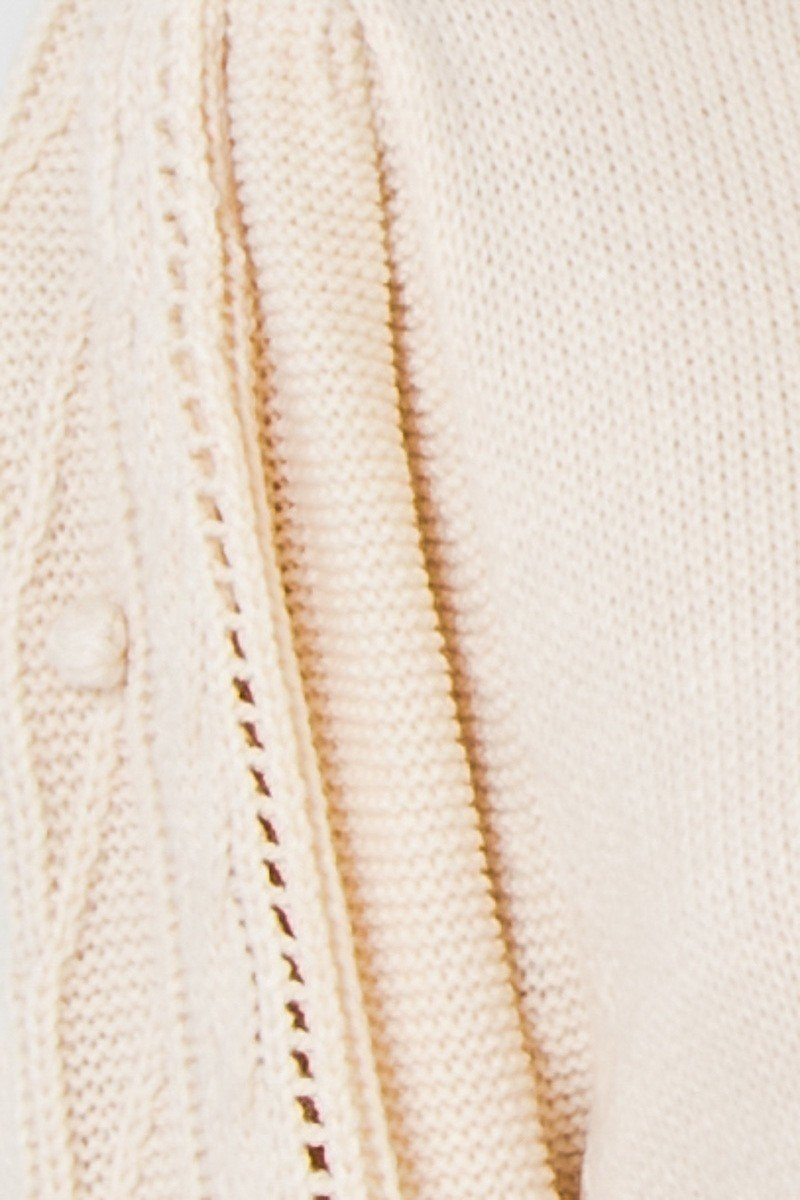 A Sweater Featuring Round Neckline