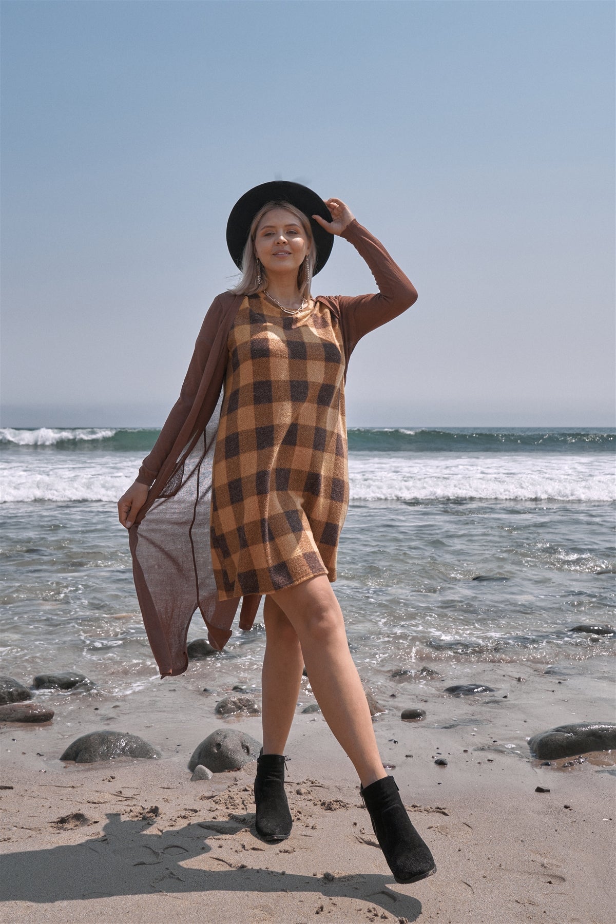 Plus Size Checkered Round Neck Short Sleeve Sweater Mini Dress