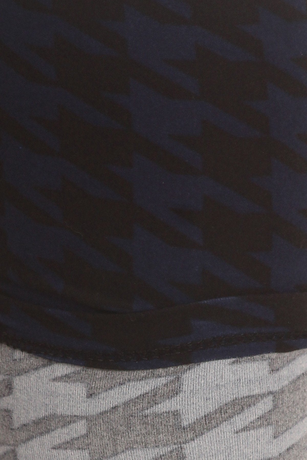 Plus Size Houndstooth Graphic Print, Full Length Leggings In A Slim Fitting Style With A Banded High Waist