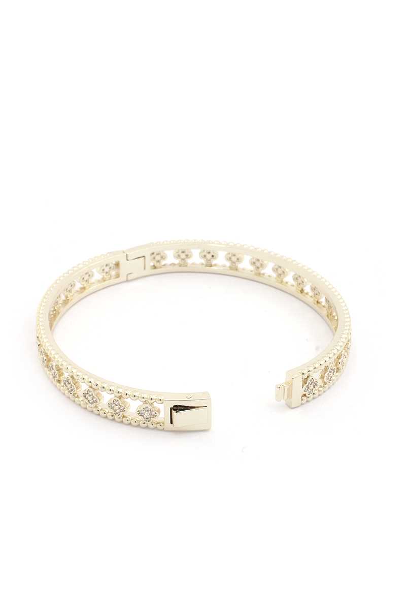 Quatrfoil Shape Metal Bracelet