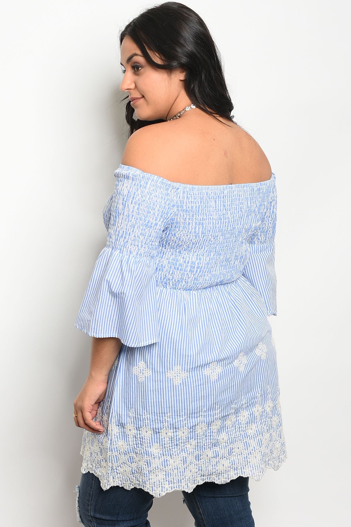 Ladies fashion plus size 3/4 sleeve off the shoulder top with lace details
